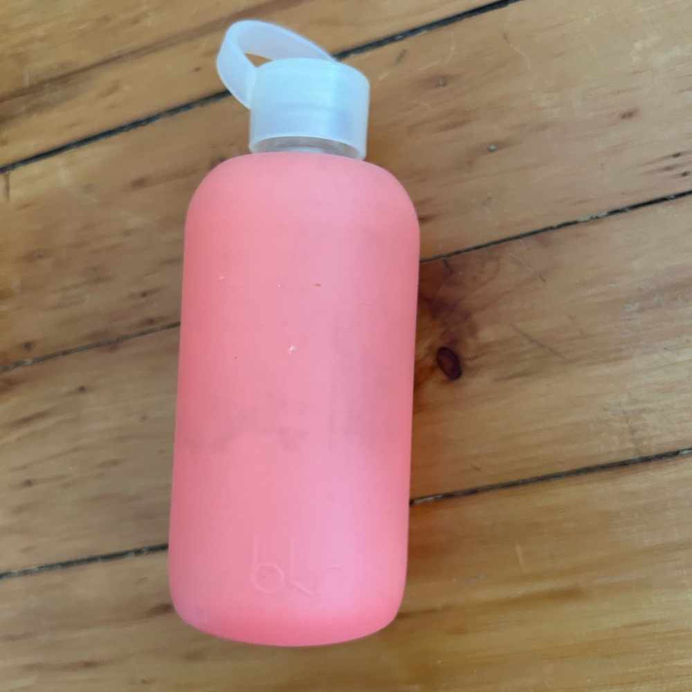 ☀️3/25 bkr 500mL Little Smooth Baker Miller HOT PINK 16 fl oz Glass Water Bottle
